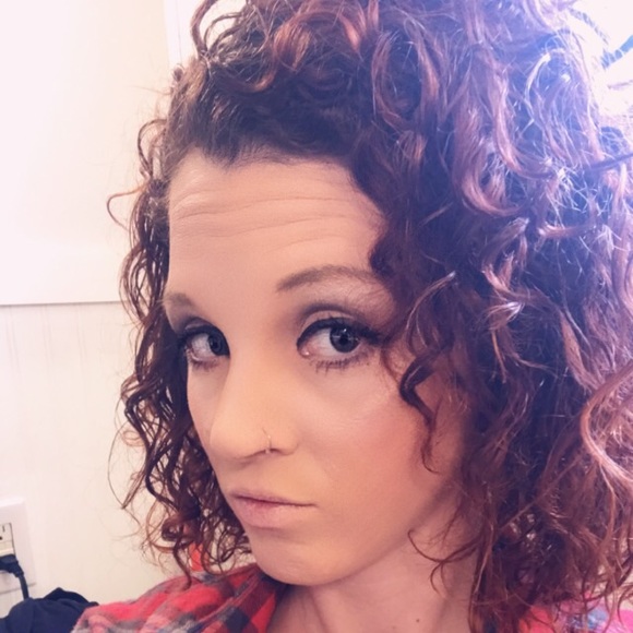 Meet your Posher, Katherine - Picture 2 of 5